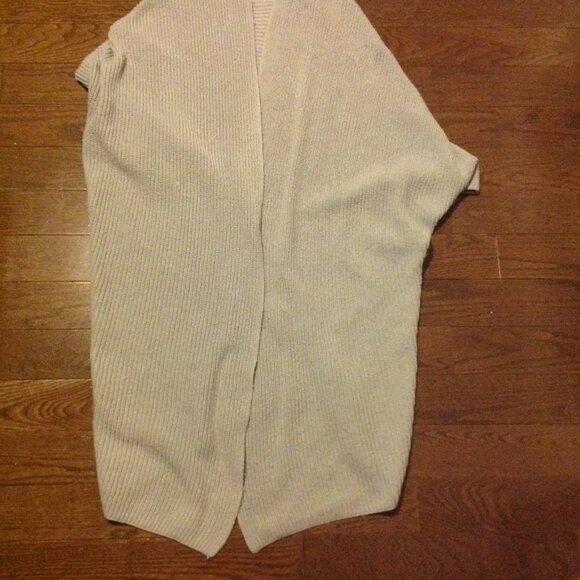 Oversized Grey chunky knit sweater cardigan shrug - Picture 2 of 8